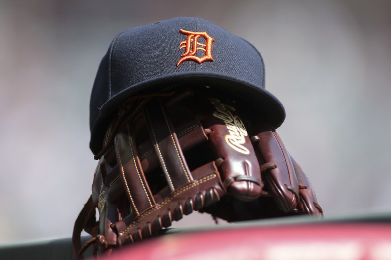 Detroit Tigers cap and glove