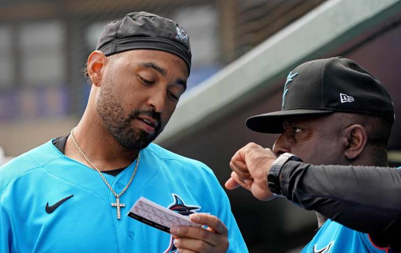 Matt Kemp during a Spring Training game for the Marlins.