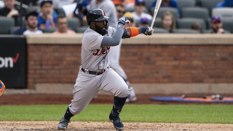 Josh Harrison bats in game against the Mets.