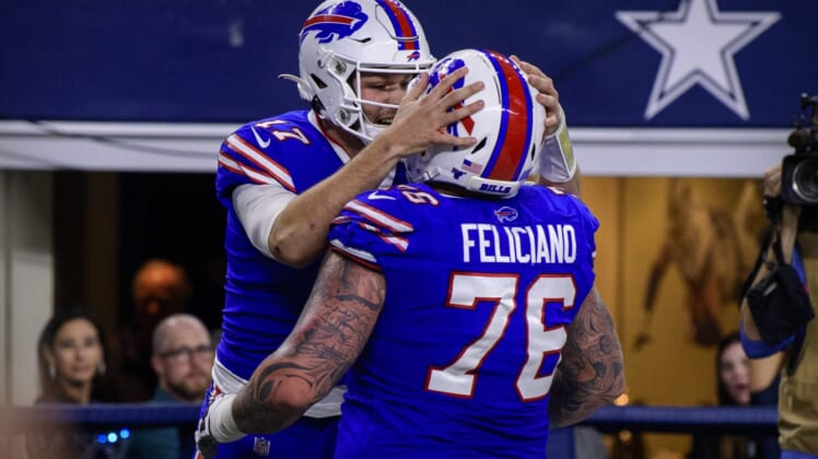 Bills G Jon Feliciano during game against the Cowboys