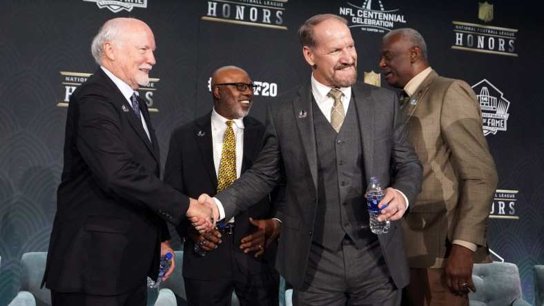 Former Steelers head coach Bill Cowher at NFL honors