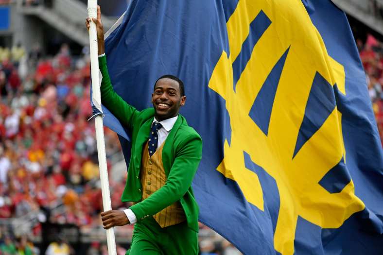 Could Notre Dame kick off the college football schedule with a Week 1 matchup against Alabama?