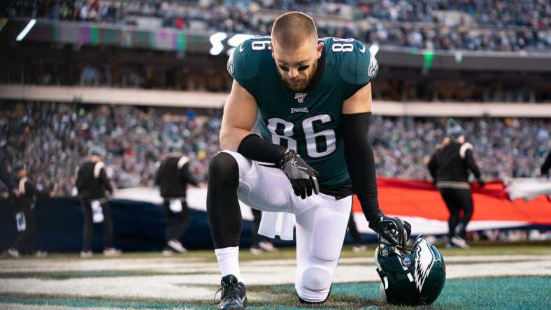 Zach Ertz, Tennessee Titans