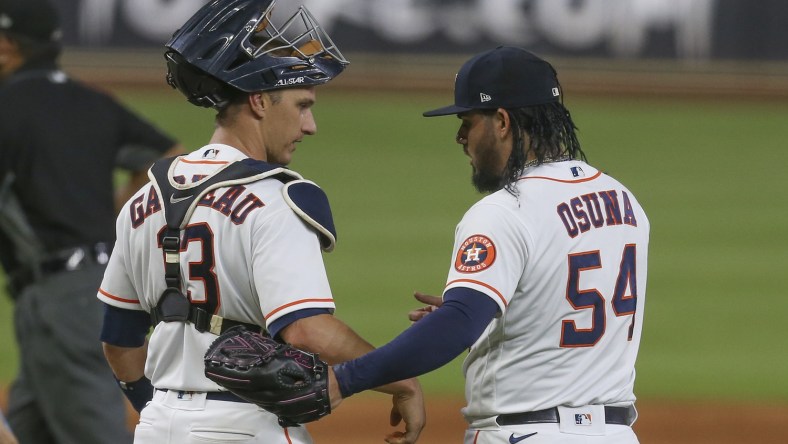 Astros' Robert Osuna saves game against the Mariners