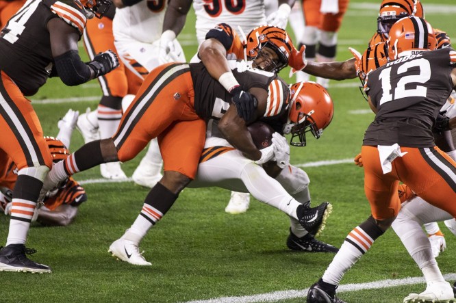Cleveland Browns running back runs for a touchdown in Week 2 on Thursday Night Football