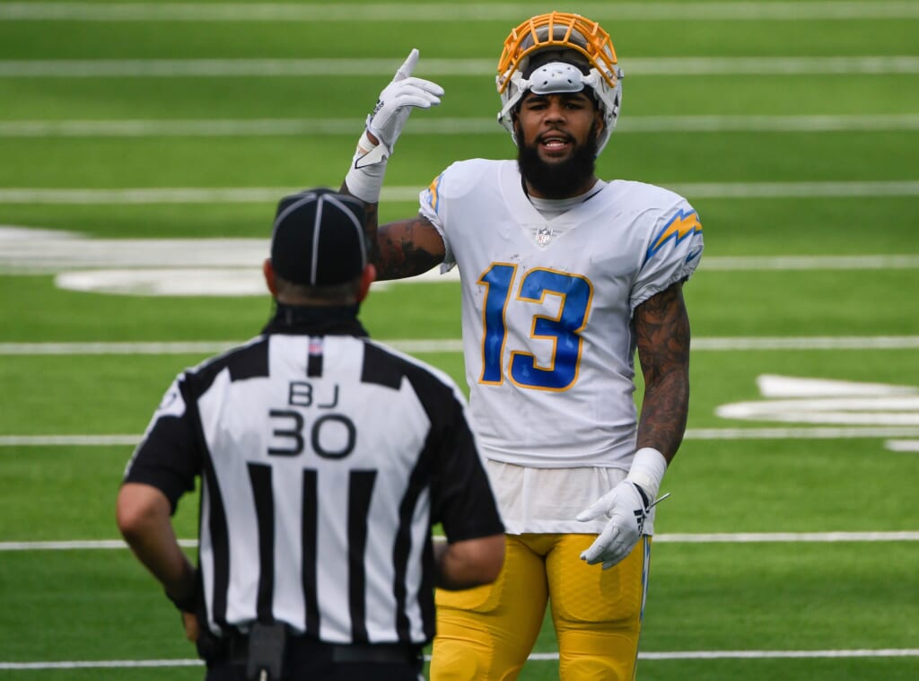 Los Angeles Chargers WR Keenan Allen approaches NFL ref without mask