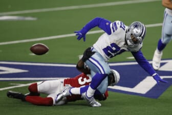 Cowboys RB Ezekiel Elliott fumbles during NFL Week 6 against the Cardinals