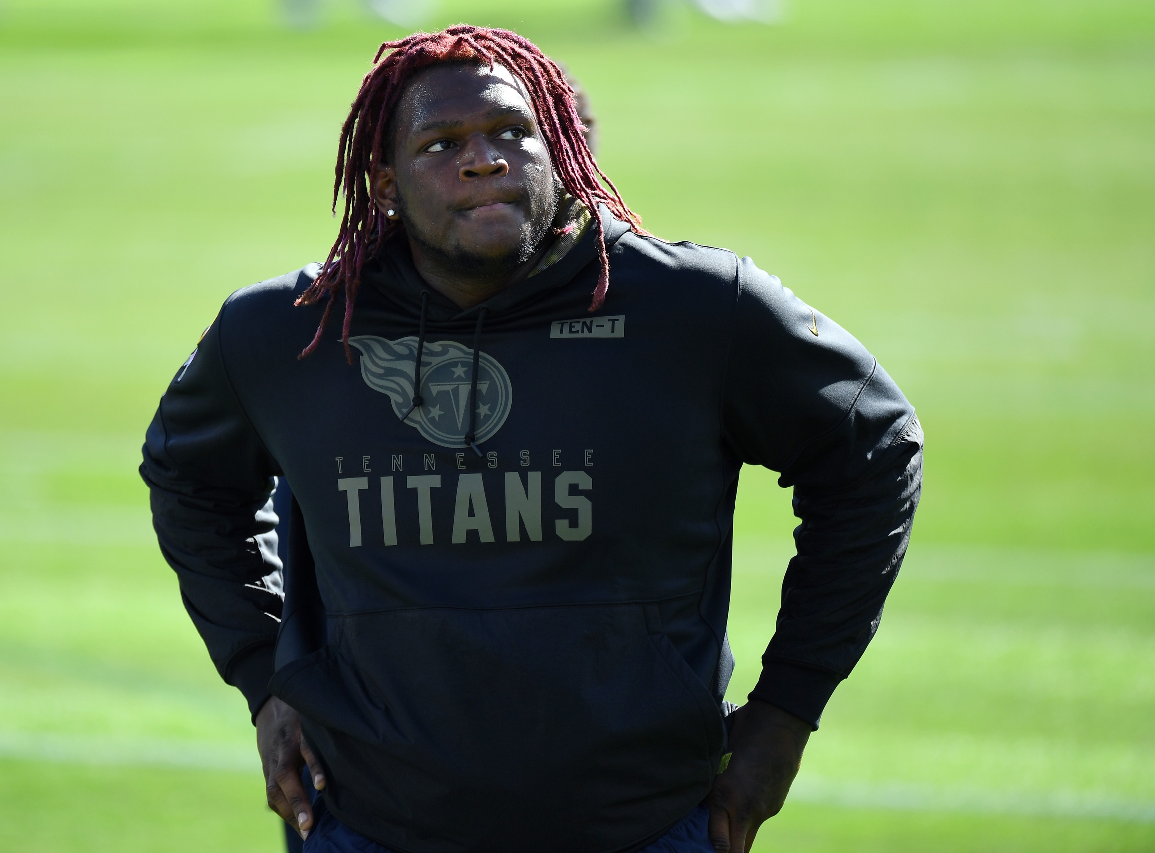 Titans Suspend T Isaiah Wilson