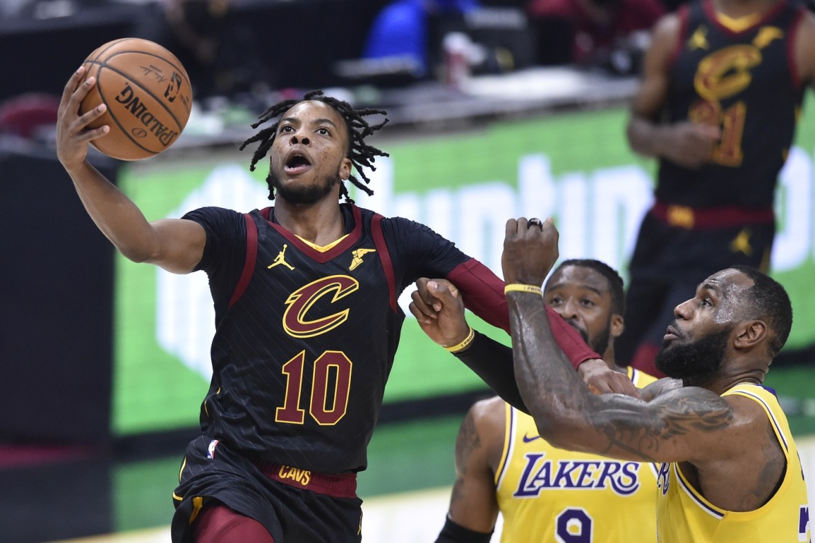 Lonzo Ball trade to the Cavaliers for Darius Garland?