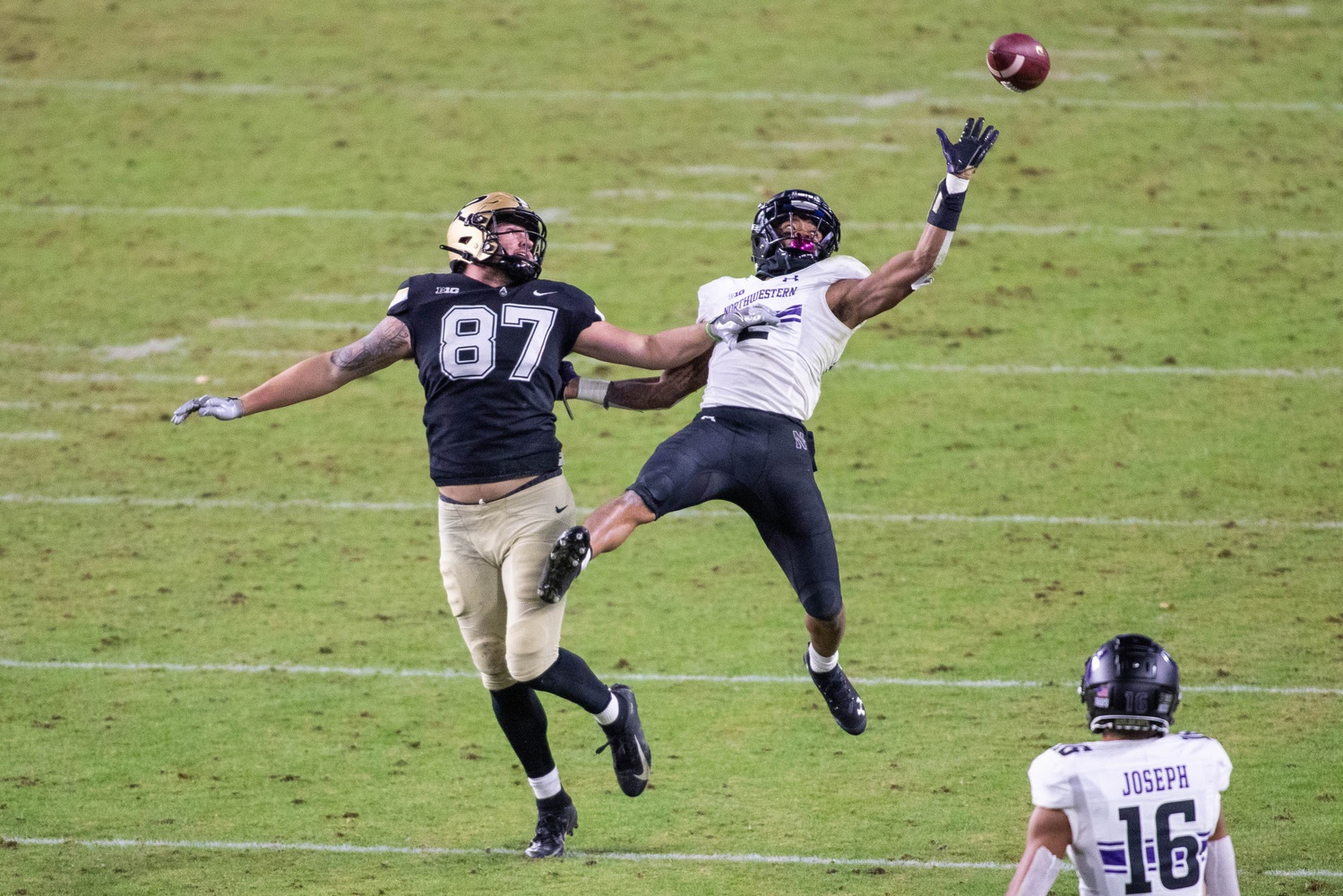 Cleveland Browns draft Northwestern cornerback Greg Newsome II 26th overall