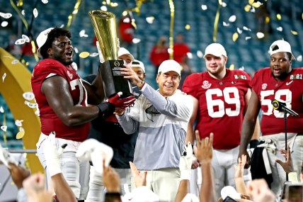 College Football Playoff 2022: Breaking down early odds-on championship favorites