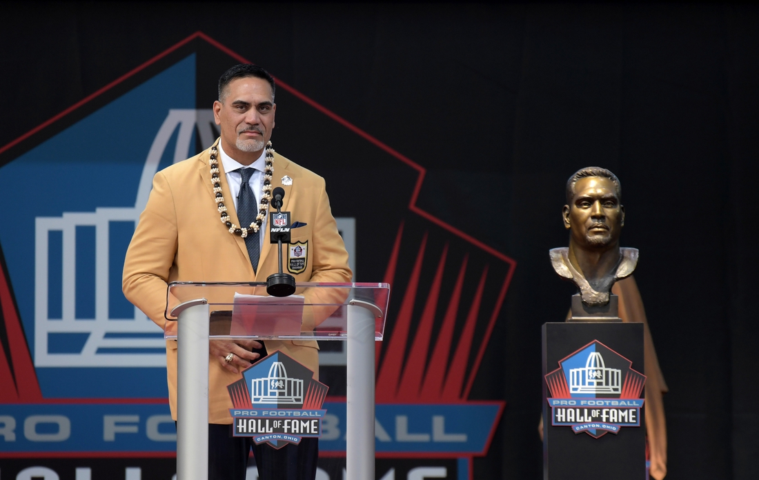 ASU football offensive analyst Kevin Mawae in Hall of Fame 2019 class