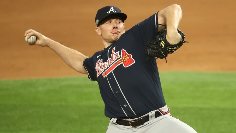 Oct 13, 2020; Arlington, Texas, USA; Atlanta Braves relief pitcher Mark Melancon (36) pitches during the ninth inning against the Los Angeles Dodgers in game two of the 2020 NLCS at Globe Life Field. Mandatory Credit: Kevin Jairaj-USA TODAY Sports