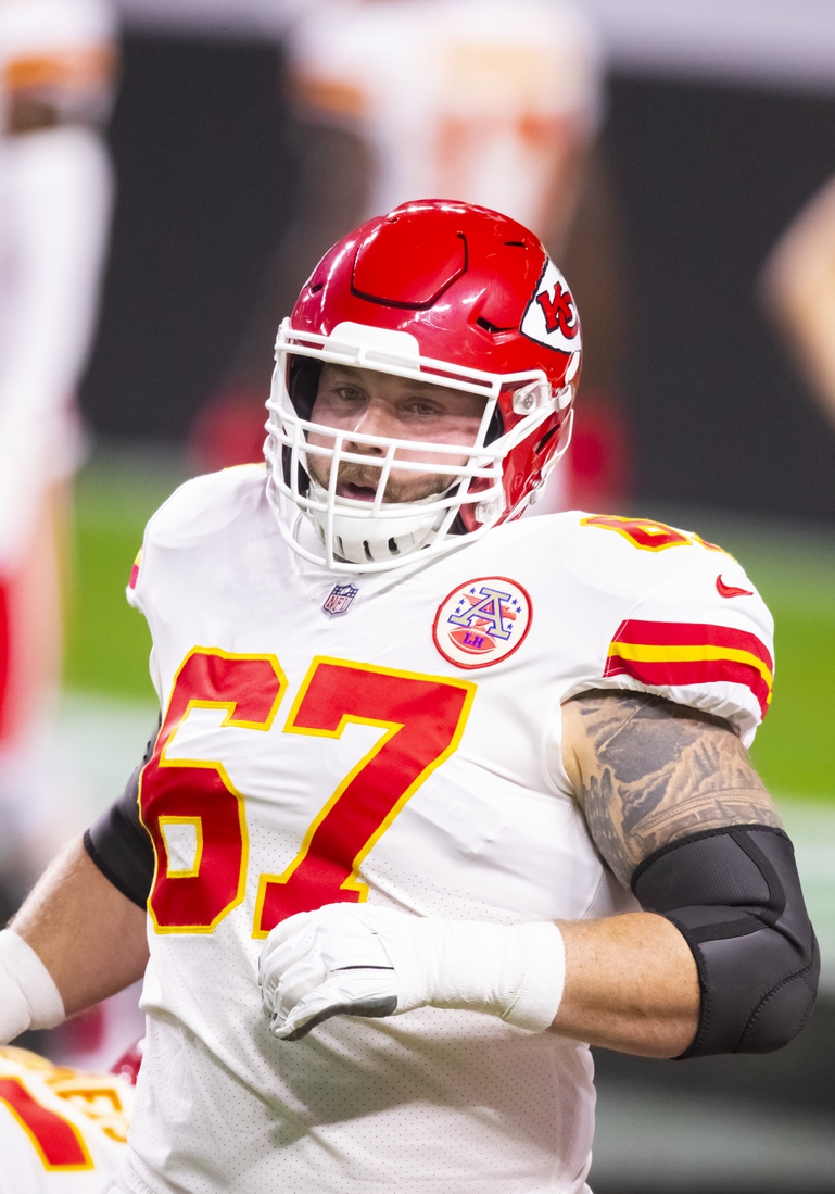 Nov 22, 2020; Paradise, Nevada, USA; Kansas City Chiefs center Daniel Kilgore (67) against the Las Vegas Raiders at Allegiant Stadium. Mandatory Credit: Mark J. Rebilas-USA TODAY Sports