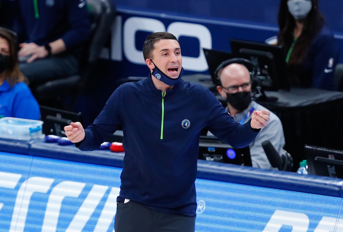 Feb 5, 2021; Oklahoma City, Oklahoma, USA; Minnesota Timberwolves head coach Ryan Saunders yells to his team on a play against the Oklahoma City Thunder in the first quarter at Chesapeake Energy Arena. Mandatory Credit: Alonzo Adams-USA TODAY Sports