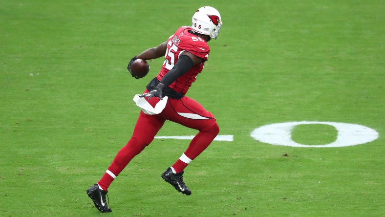 Tennessee Titans trade for Chandler Jones