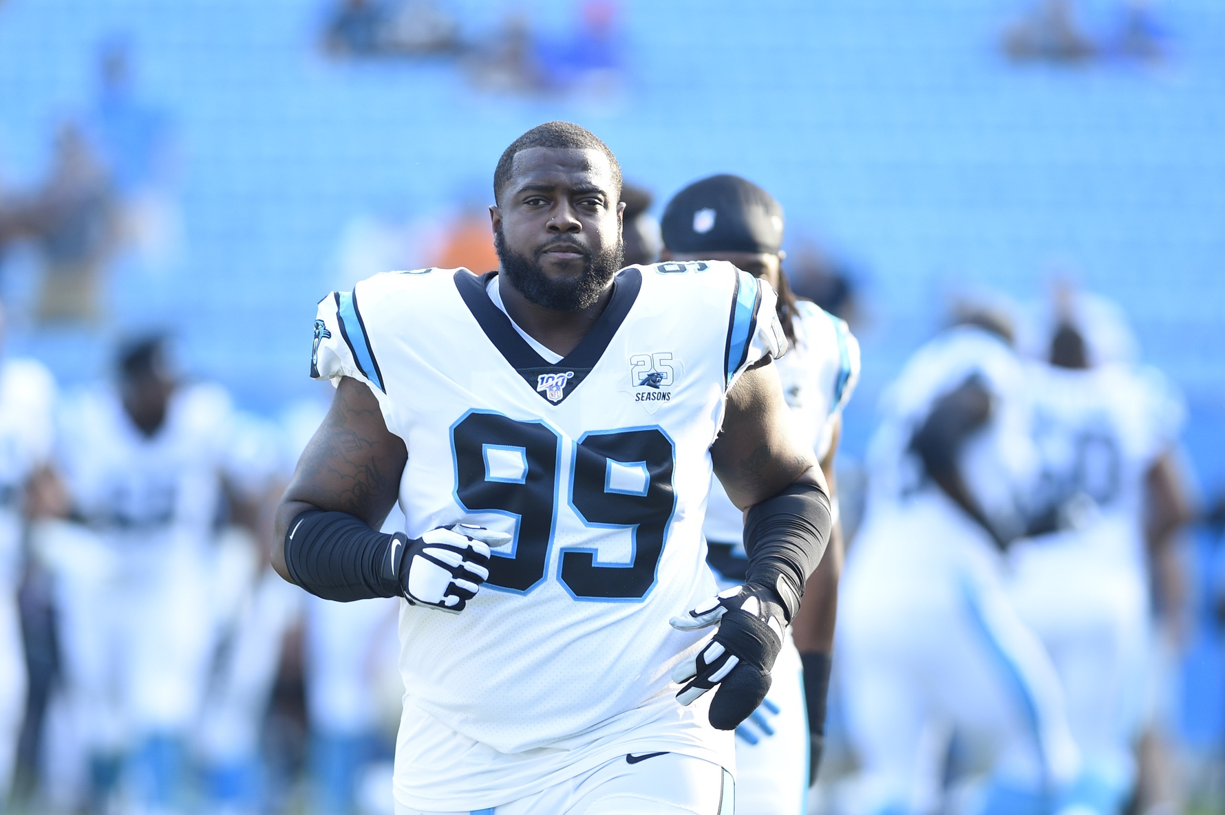 Panthers place non-exclusive franchise tag on defensive tackle Kawann Short  