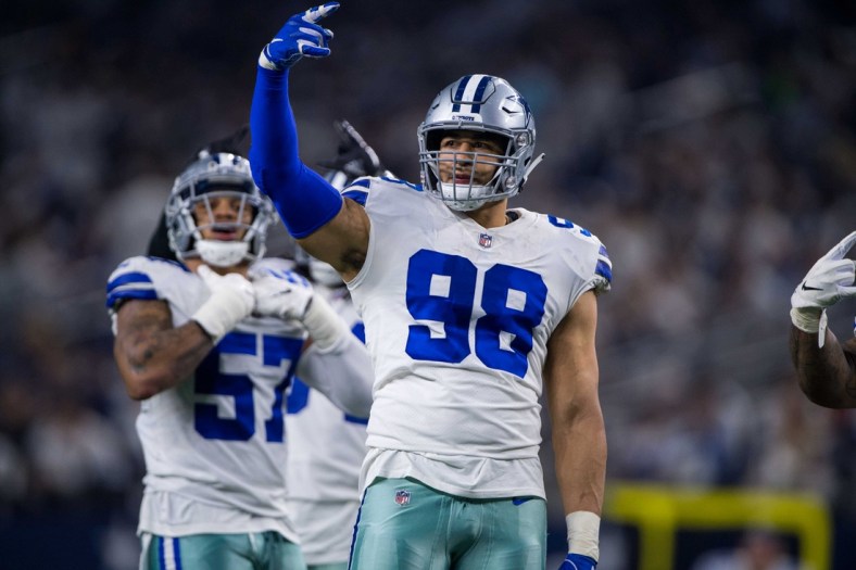 Jan 5, 2019; Arlington, TX, USA; Dallas Cowboys defensive end Tyrone Crawford (98) in action during an NFC Wild Card playoff football game between the Cowboys and the Seahawks at AT&T Stadium. Mandatory Credit: Jerome Miron-USA TODAY Sports