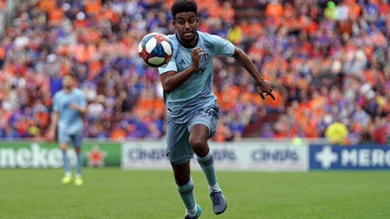 Apr 7, 2019; Cincinnati, OH, USA; Sporting Kansas City midfielder Gedion Zelalem (24) against FC Cincinnati at Nippert Stadium. Mandatory Credit: Aaron Doster-USA TODAY Sports