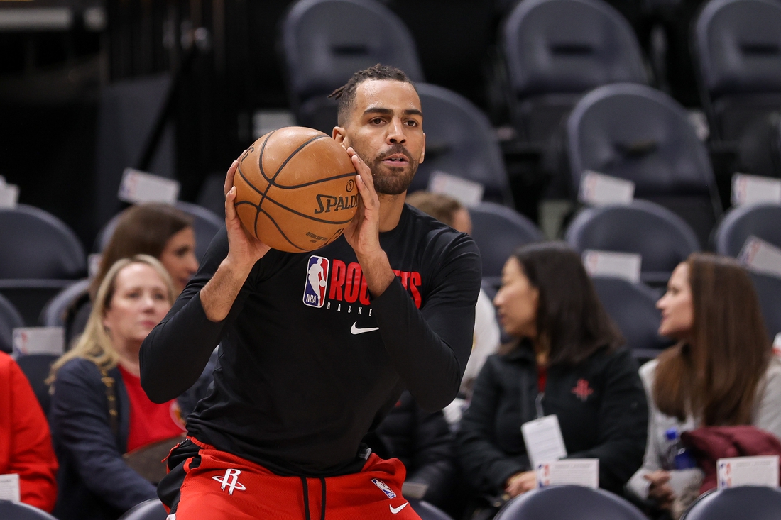 Thabo Sefolosha has been teammates with two Crowders — father and son