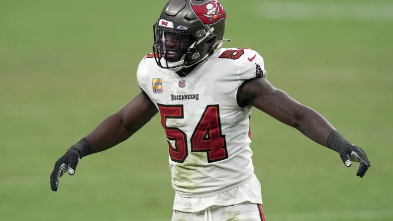 Oct 25, 2020; Paradise, Nevada, USA; Tampa Bay Buccaneers inside linebacker Lavonte David (54) celebrates in the fourth quarter against the Las Vegas Raiders at Allegiant Stadium. The Buccaneers defeated the Raiders 45-20. Mandatory Credit: Kirby Lee-USA TODAY Sports