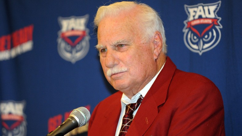 Football world mourns death of coaching legend Howard Schnellenberger