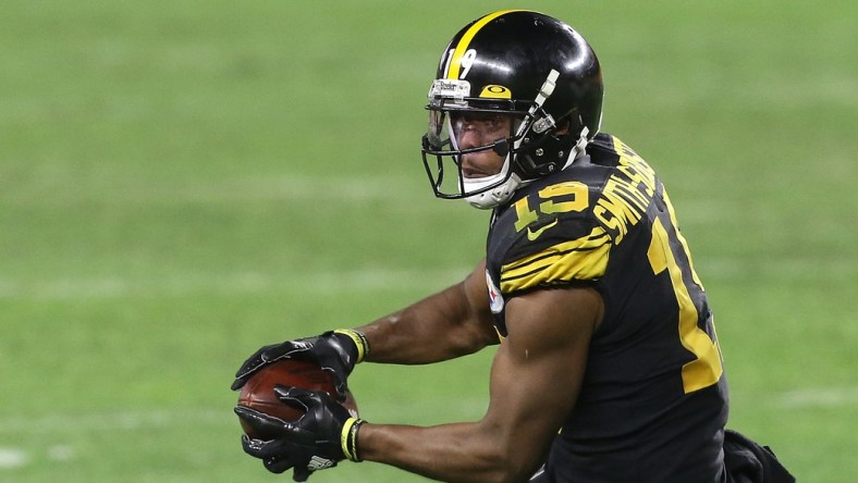 JuJu Smith-Schuster staying with Pittsburgh Steelers on 1-year deal