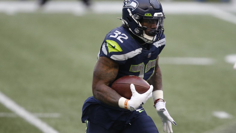 Seattle Seahawks keep Chris Carson: 2 moves team should make next