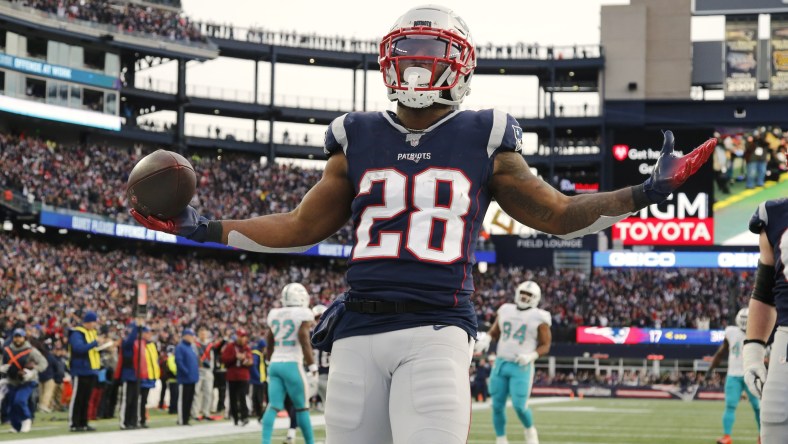 New England Patriots re-sign James White: What's next for Pats in busy offseason?