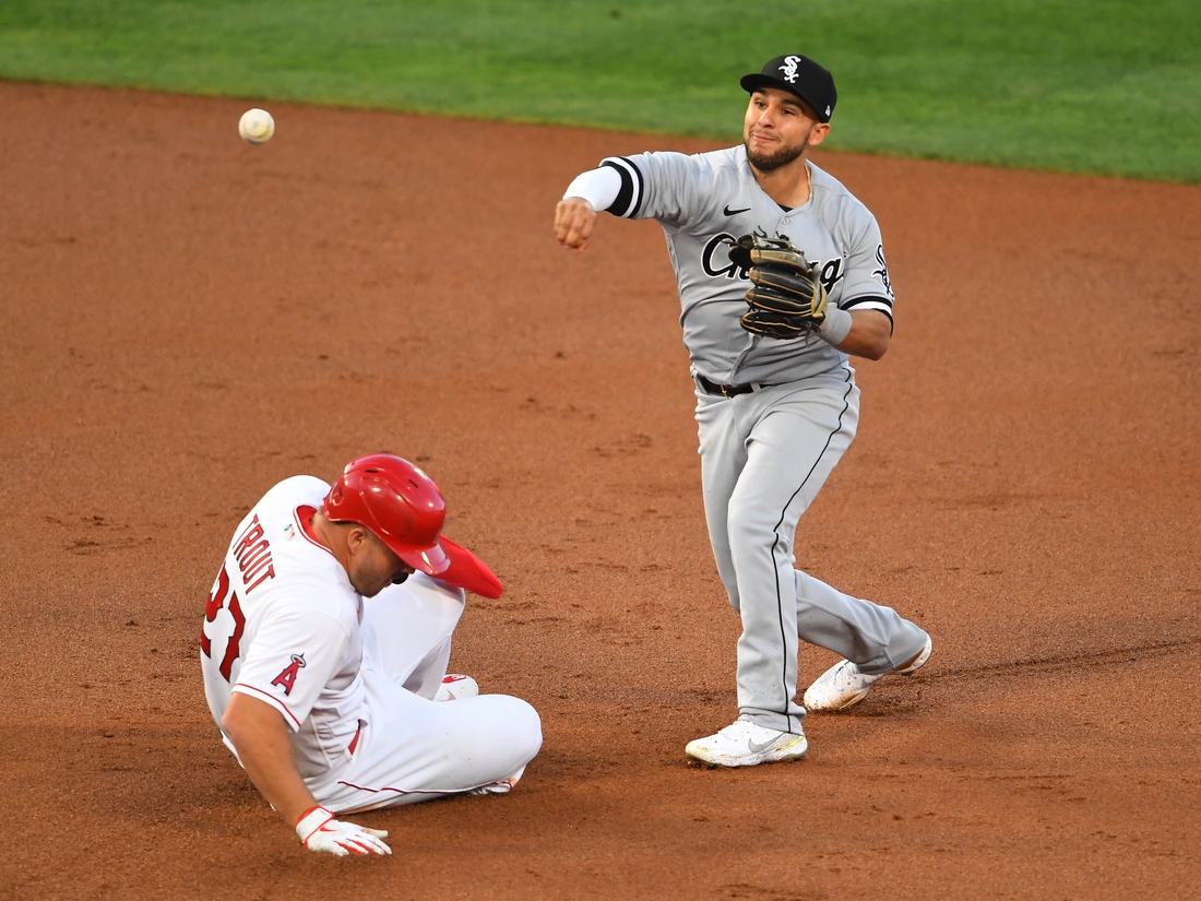 Yermin Mercedes' first 5 hits help Chicago White Sox top ...