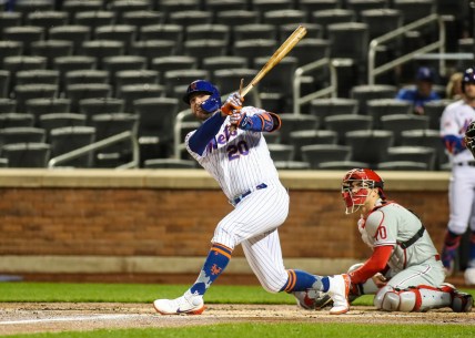 Apr 13, 2021; New York City, New York, USA;  New York Mets first baseman Pete Alonso (20) at Citi Field. Mandatory Credit: Wendell Cruz-USA TODAY Sports