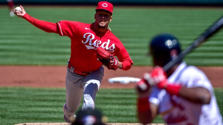 Apr 25, 2021; St. Louis, Missouri, USA;  Cincinnati Reds starting pitcher Luis Castillo (58) pitches to St. Louis Cardinals right fielder Justin Williams (26) during the second inning at Busch Stadium. Mandatory Credit: Jeff Curry-USA TODAY Sports