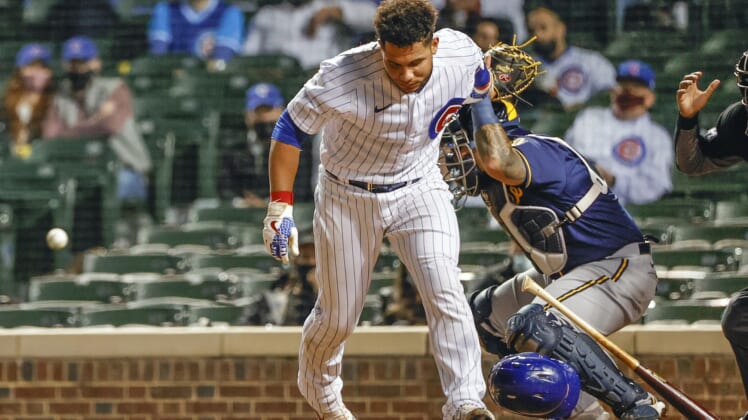 Milwaukee Brewers, Chicago Cubs benches clear