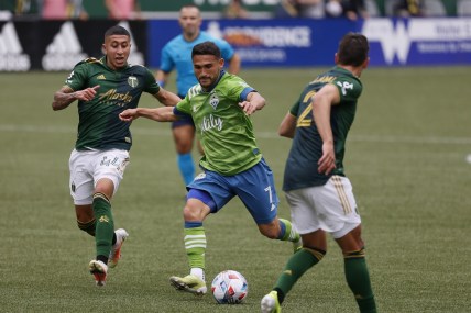 Seattle Sounders top rival Portland Timbers to extend unbeaten run