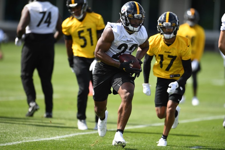 May 4, 2021; Pittsburgh, PA, USA;    Pittsburgh Steelers running back Najee Harris (22) practices at the UPMC Rooney Sports Complex during rookie minicamp, Friday, May 14, 2021 in Pittsburgh, PA.  Mandatory Credit: Karl Roster/Handout Photo via USA TODAY Sports