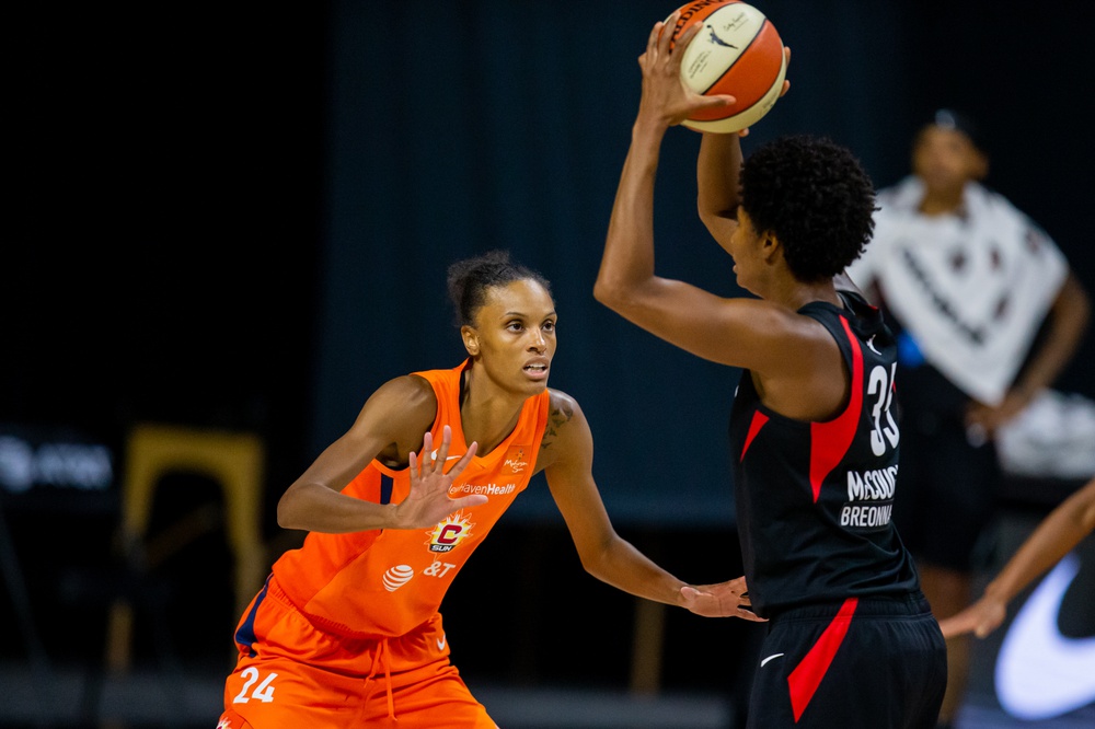 Connecticut Sun now WNBA's only undefeated team after beating the Las