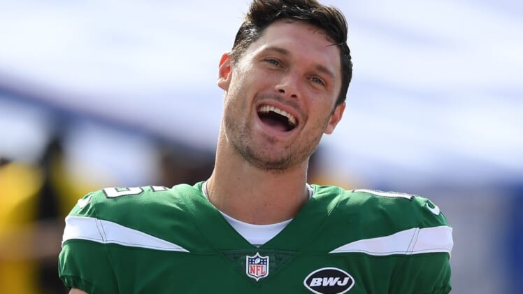 Sep 13, 2020; Orchard Park, New York, USA; New York Jets wide receiver Chris Hogan (15) reacts while walking off the field following the game against the Buffalo Bills at Bills Stadium. Mandatory Credit: Rich Barnes-USA TODAY Sports