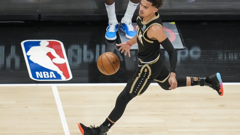 Atlanta Hawks guard Trae Young trolls Knicks fans