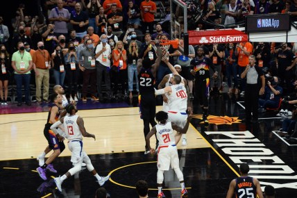 WATCH: Deandre Ayton’s last-second dunk lifts Suns over Clippers