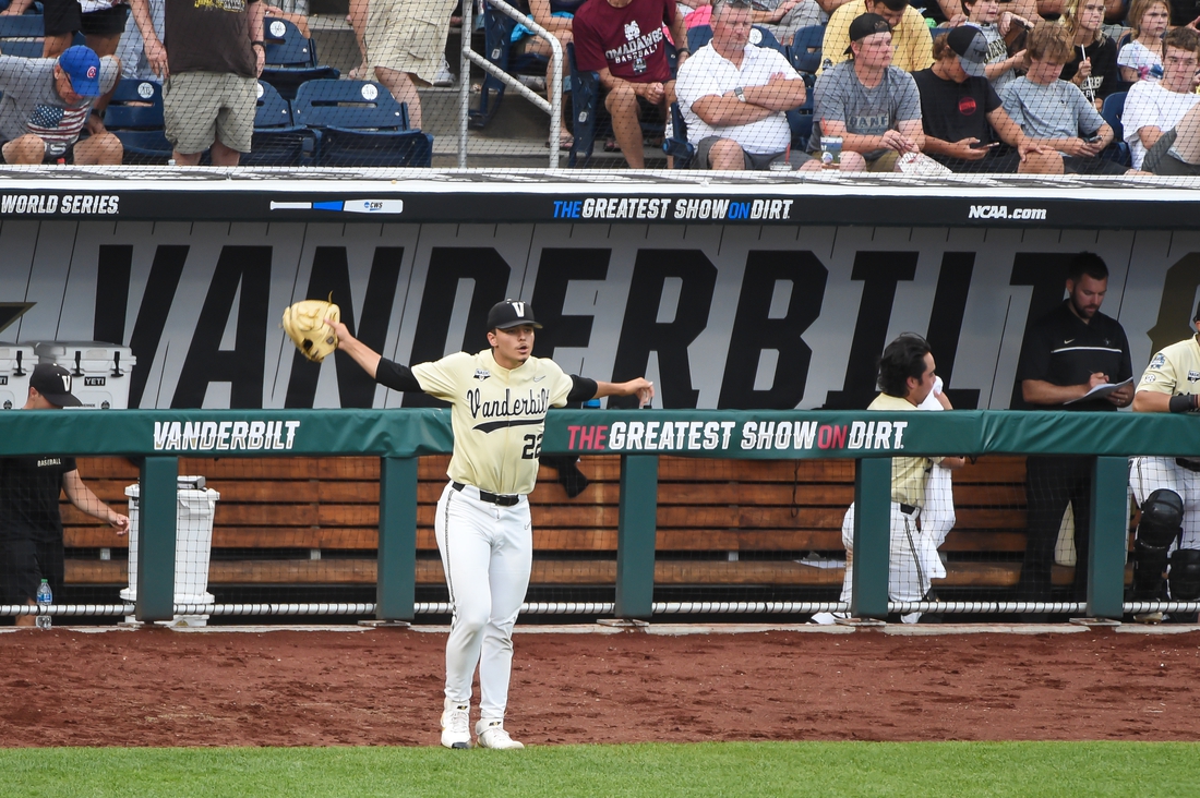 Vandy parents have 'stressful fun' at CWS