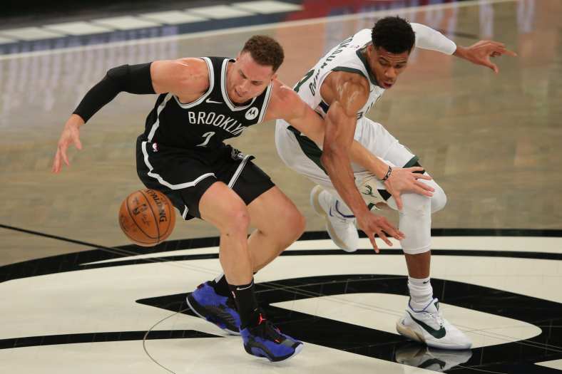 Blake Griffin re-signs Brooklyn Nets