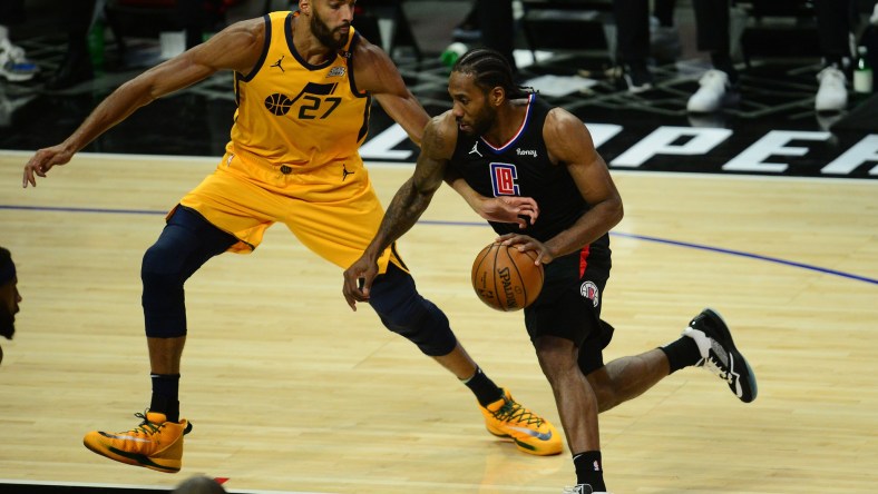 Los Angeles Clippers' Kawhi Leonard may miss rest of Jazz series with possible ACL injury