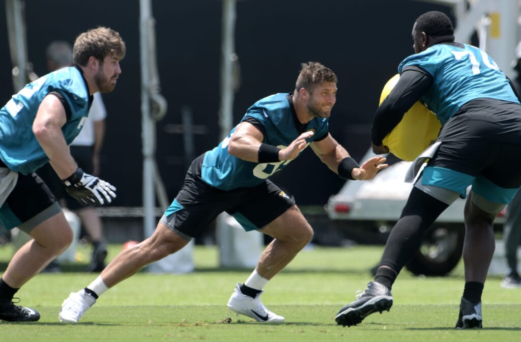 Jaguars can't afford to shoehorn Tim Tebow into prominent role