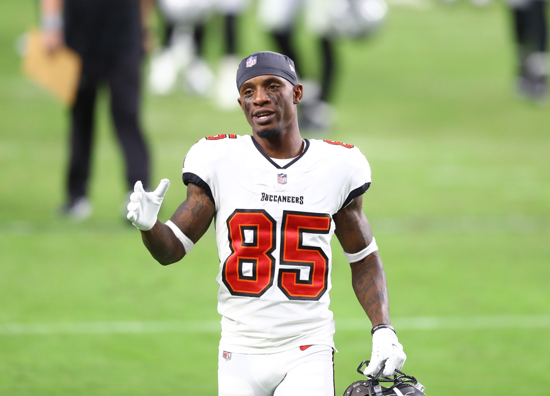 Tampa Bay Buccaneers' Jaydon Mickens reportedly faces two gun charges