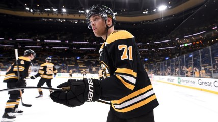 Boston Bruins sign Taylor Hall to 4-year, $24M contract