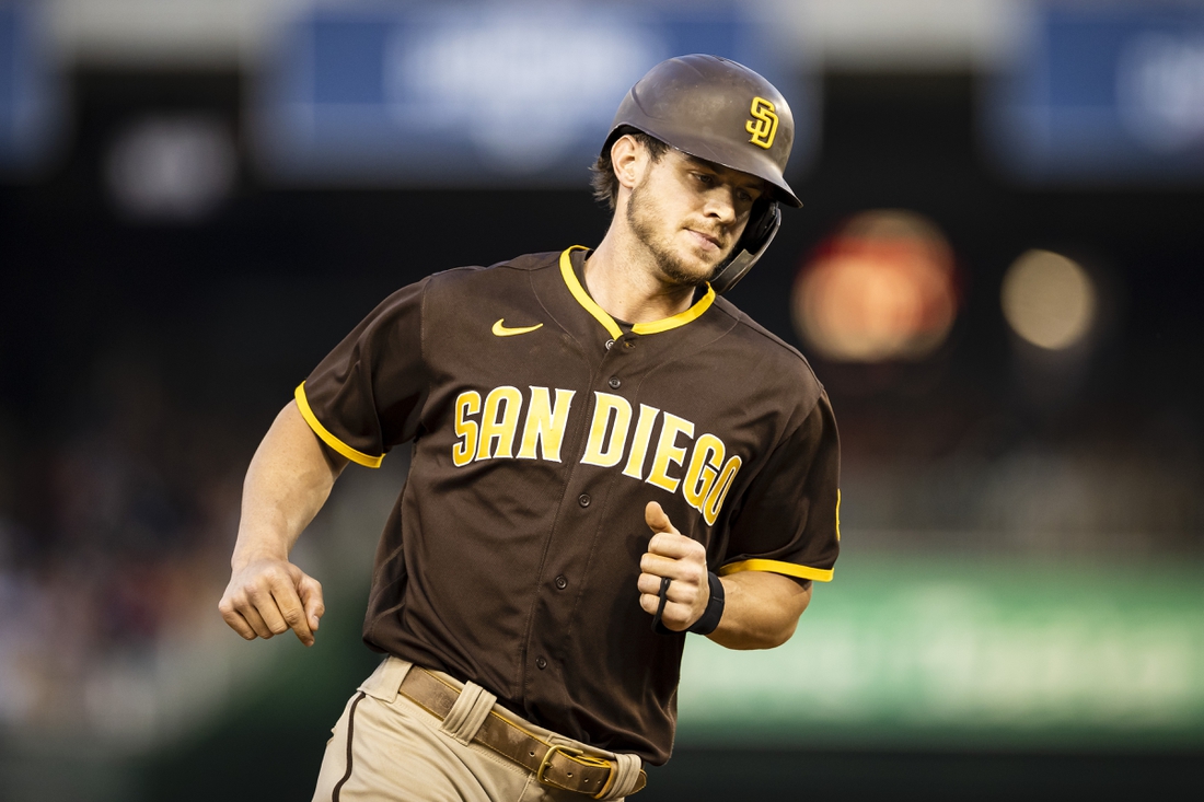 Cronenworth hits for cycle, Padres rout Nationals 24-8