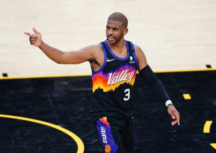 Chris Paul returns to Phoenix Suns on four-year contract worth up to $120 million