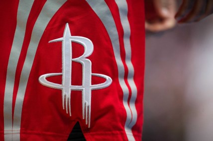 Houston Rockets trade two 1st-round picks to Oklahoma City Thunder for Alperen Sengun