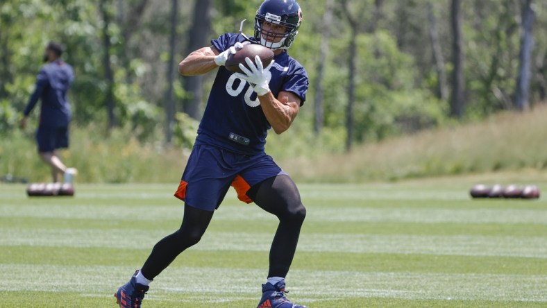 Jun 15, 2021; Lake Forest, Illinois, USA; Chicago Bears Jimmy Graham (80) catches a ball during minicamp at Halas Hall. Mandatory Credit: Kamil Krzaczynski-USA TODAY Sports