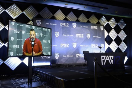 State vaccine order could force out Washington State coach Nick Rolovich